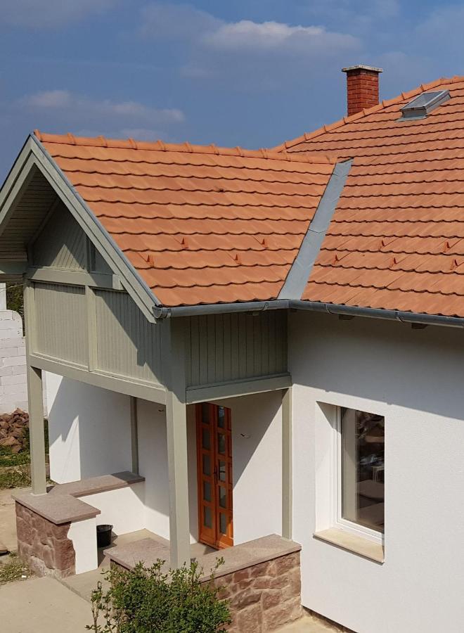 Belvárosi ház gyönyörű panorámával Balatonalmádi Exterior foto
